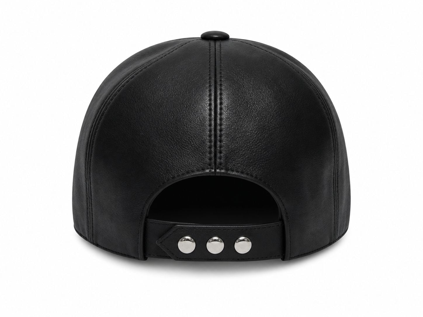 1b2bf8fa-4012-4a8a-9993-84620eab258b | AE JERSEY Rear view of a black leather cap with an adjustable strap and silver snap buttons on a white background