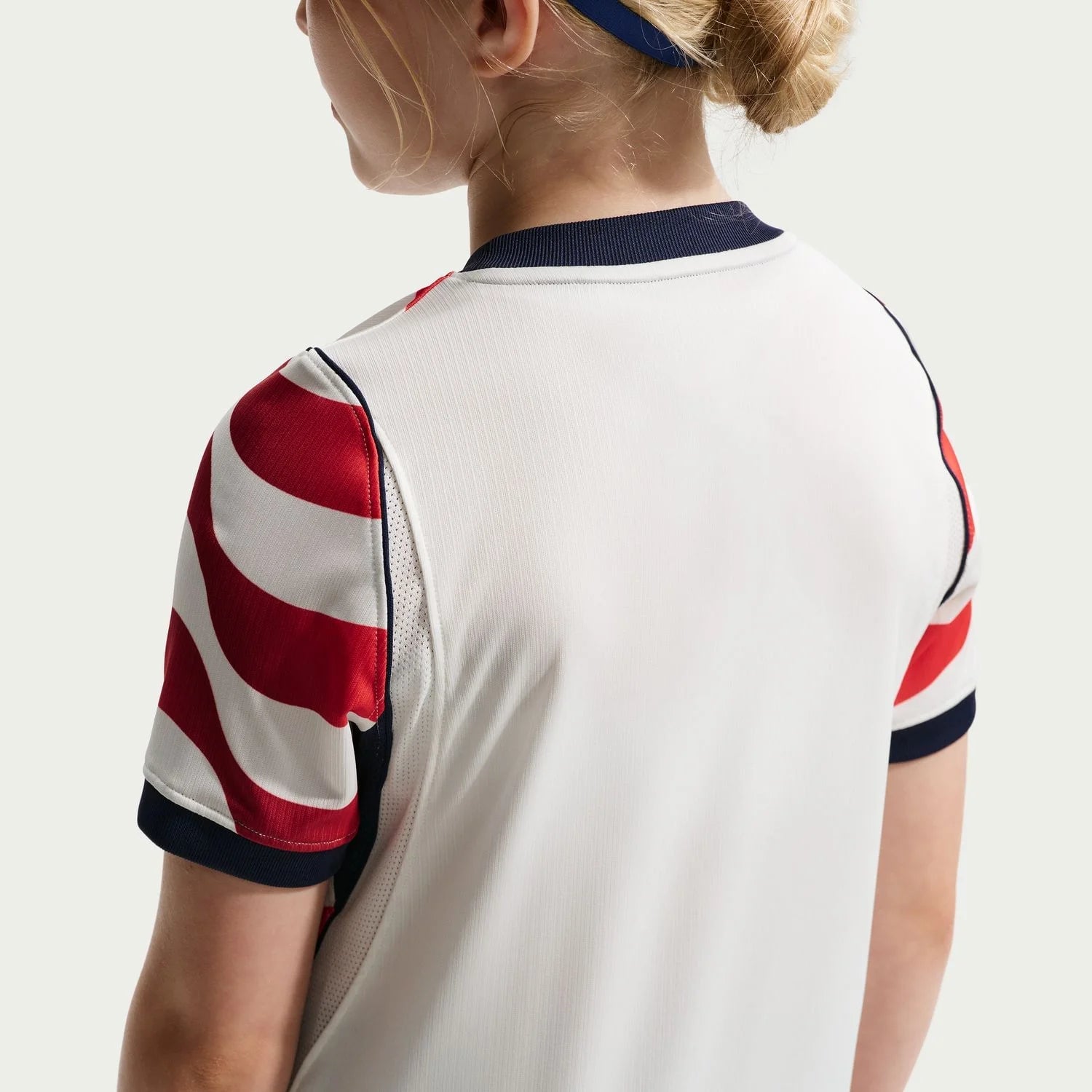 AURORA_IB5880-133_PHSYM002-1500-1 | AE JERSEY Aurora Ib5880 133 Phsym002 1500 1 | UAE Sport Store