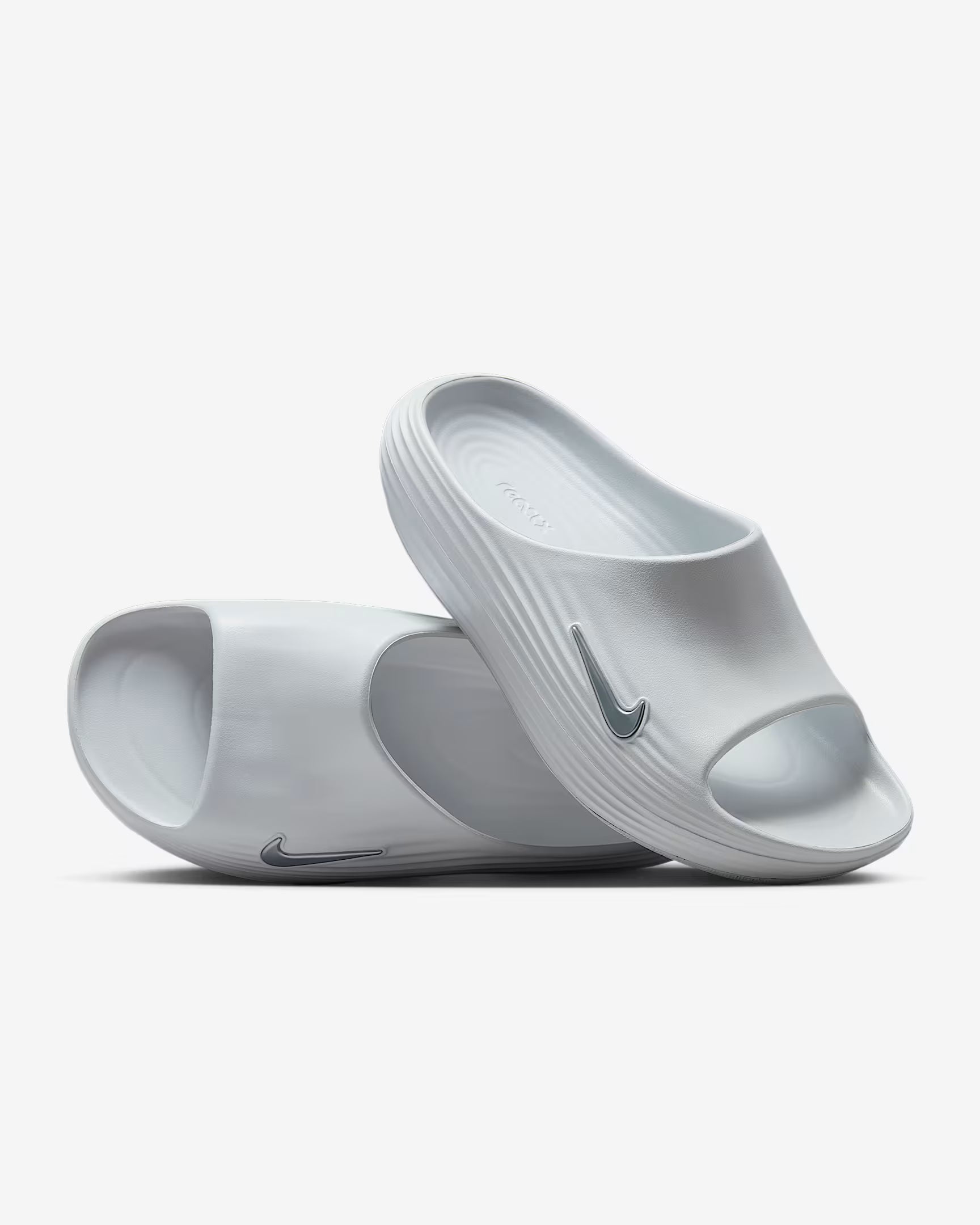 SLIPPERS & SLIDES