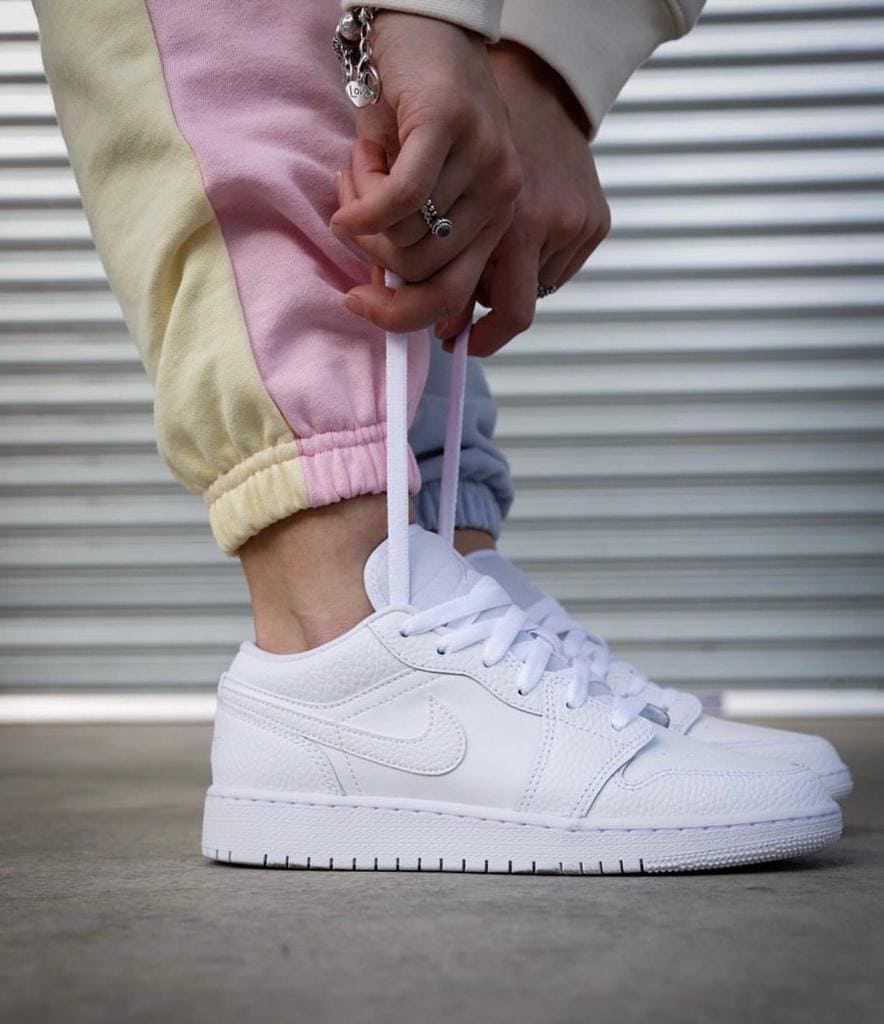 air-jordan-1-low-triple-white-873868 | AE JERSEY Air jordan 1 low triple white - uaessss