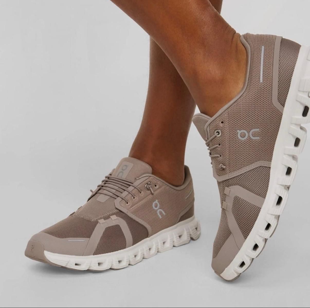 c5b02d23-53f7-41c9-bddb-4ba533380550 | AE JERSEY Beige breathable-mesh athletic sneakers with a thick white sole and laced front, OC logo on the side.