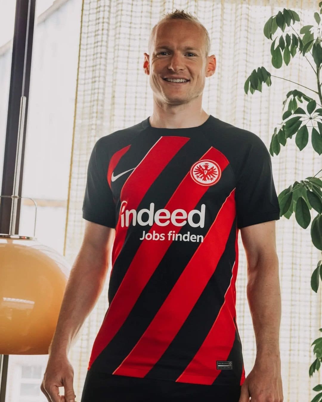 eintracht-frankfurt-home-jersey-202324-189076 | AE JERSEY Eintracht Frankfurt HOME jersey 2023/24 - uaessss