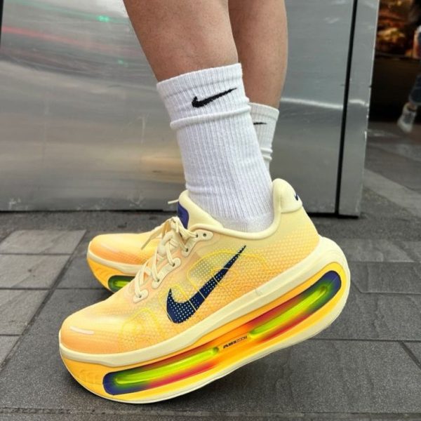 Nike Vomero Premium Alabaster